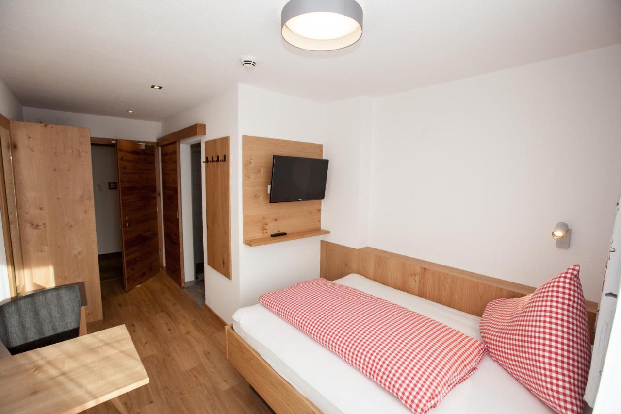 Bed and Breakfast Haus Kuechelspitz Ишгль Экстерьер фото