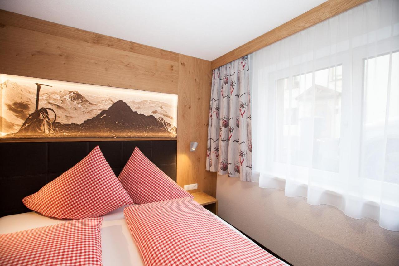 Bed and Breakfast Haus Kuechelspitz Ишгль Экстерьер фото